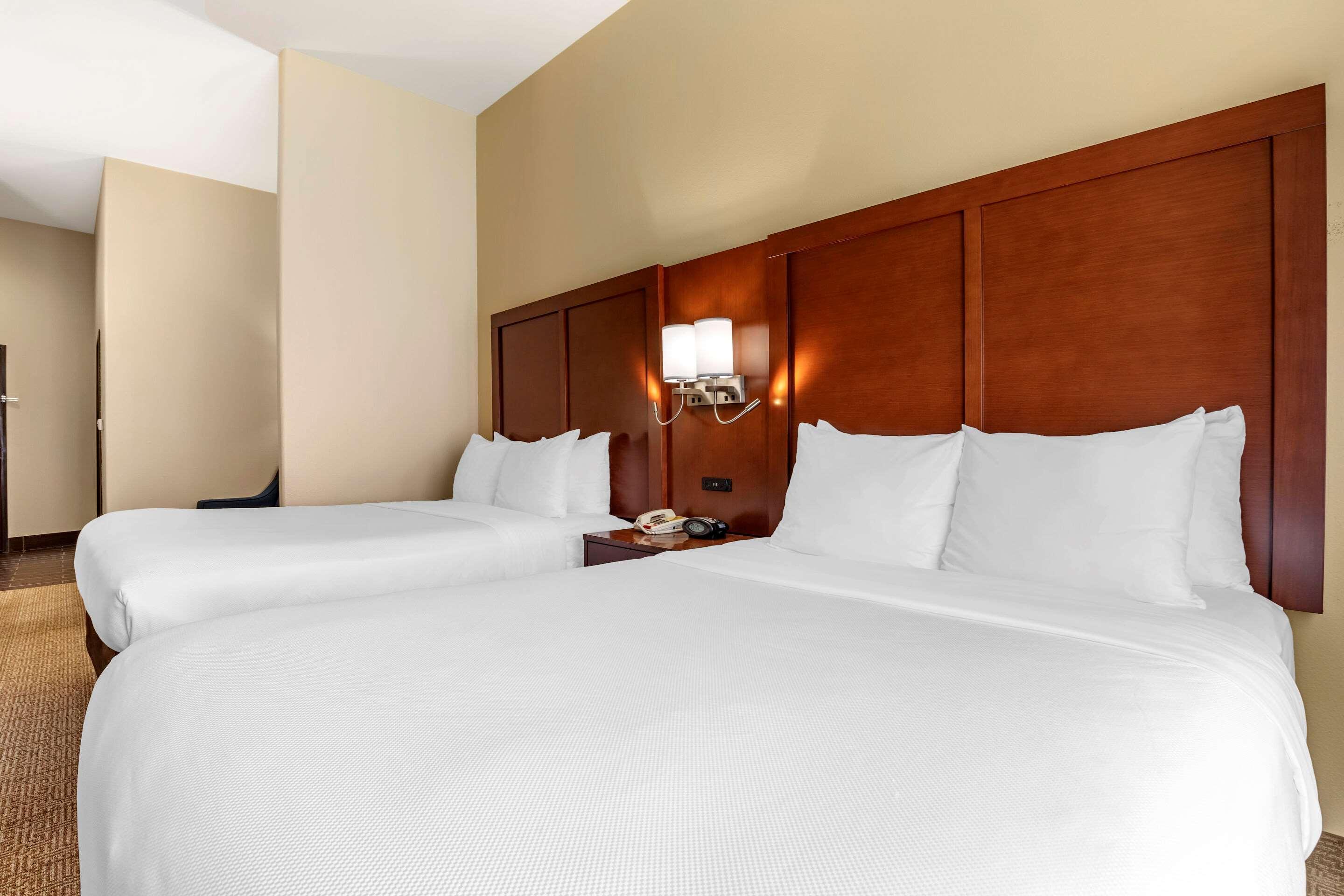 Comfort Suites West Dallas - Cockrell Hill Екстериор снимка