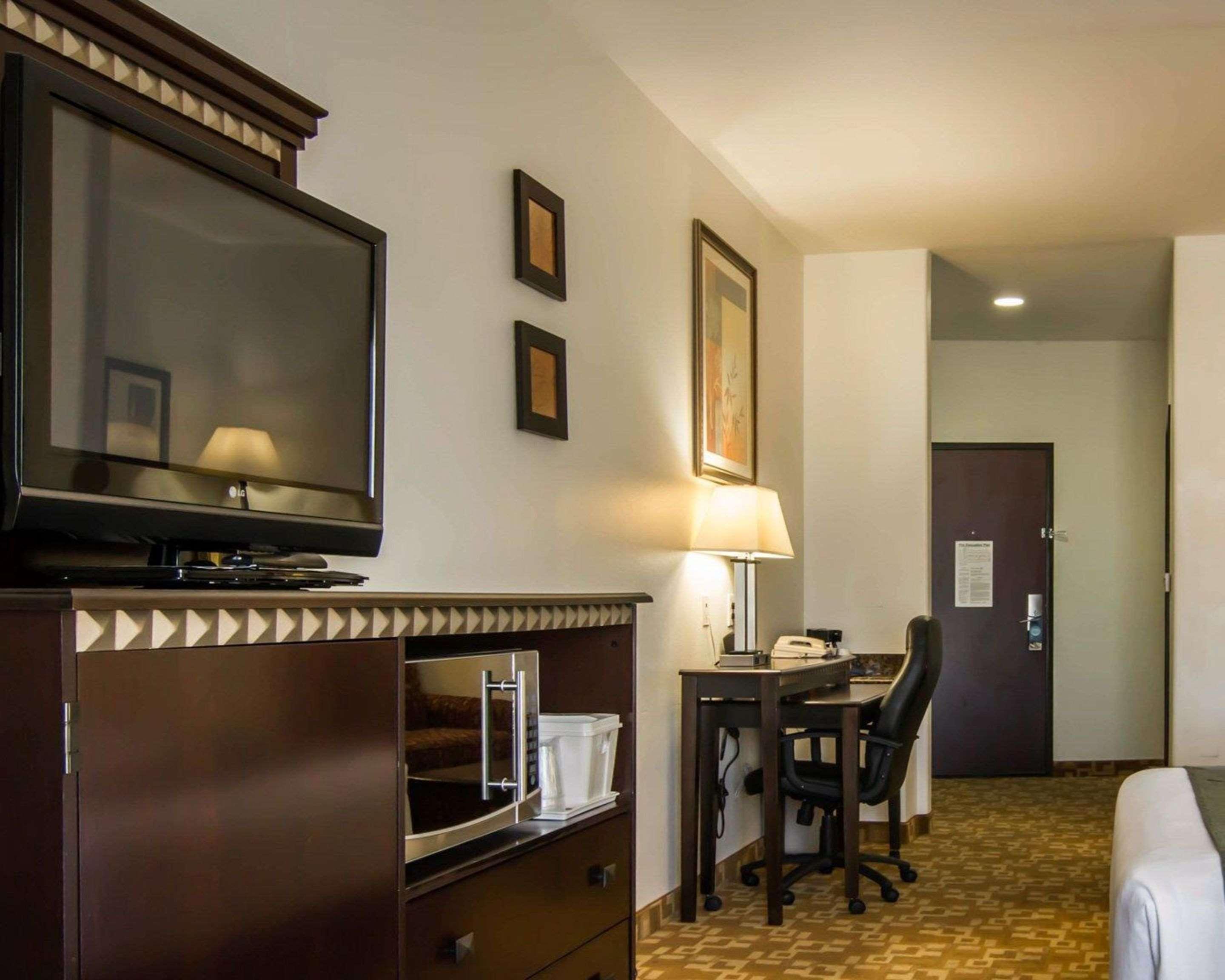 Comfort Suites West Dallas - Cockrell Hill Екстериор снимка