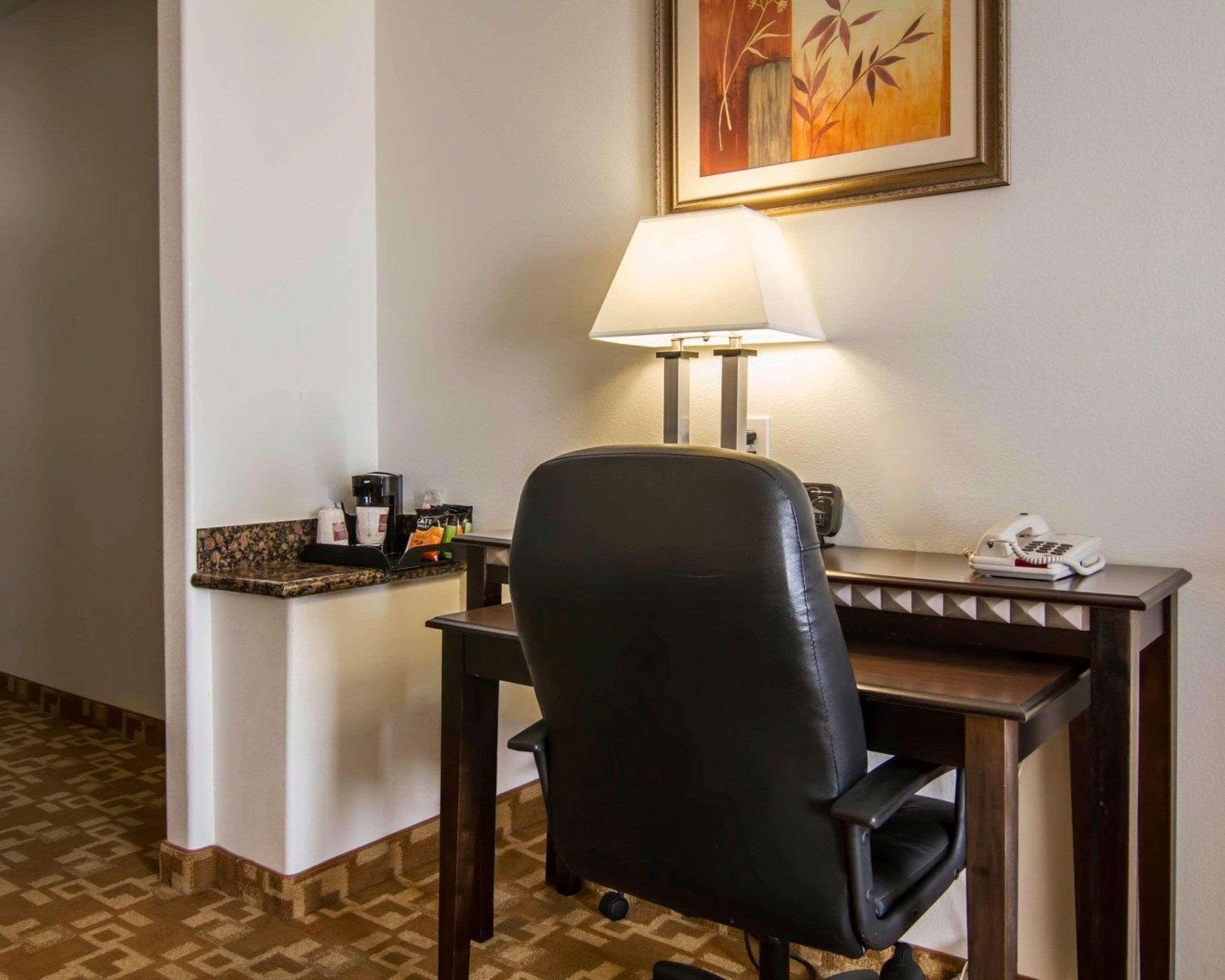 Comfort Suites West Dallas - Cockrell Hill Екстериор снимка
