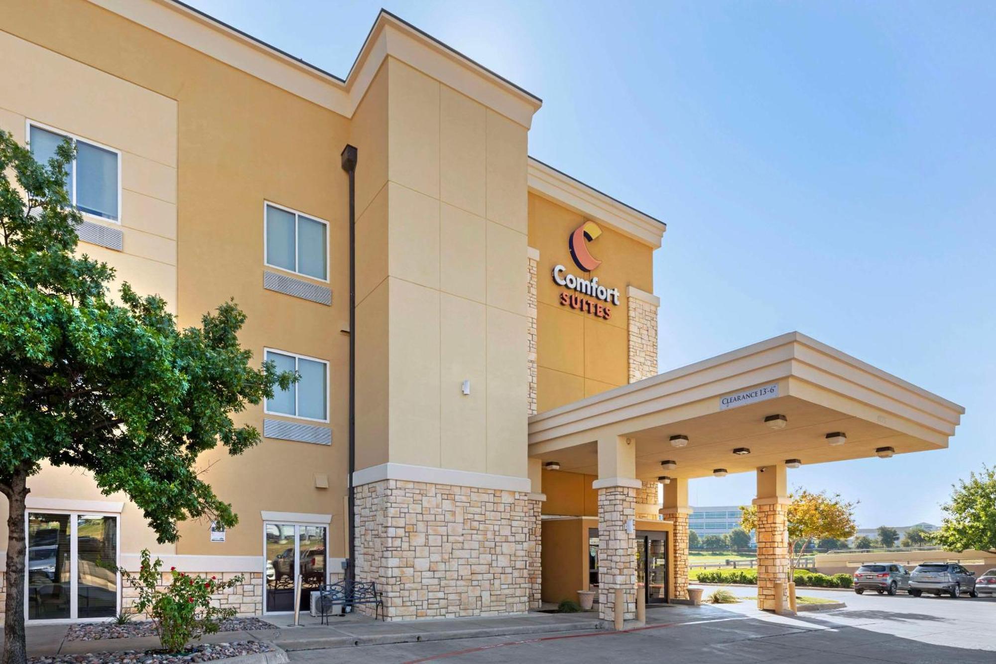 Comfort Suites West Dallas - Cockrell Hill Екстериор снимка