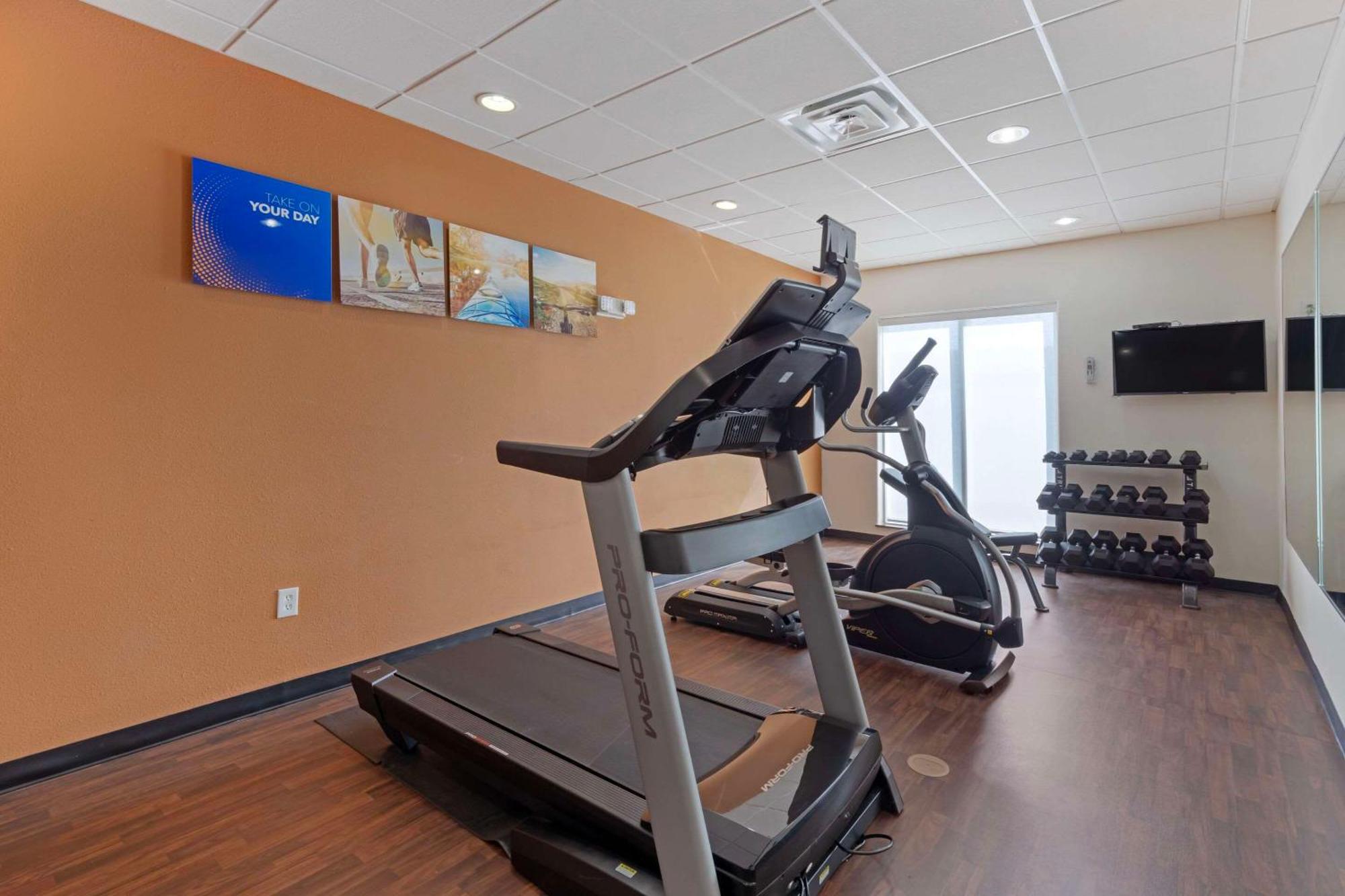 Comfort Suites West Dallas - Cockrell Hill Екстериор снимка