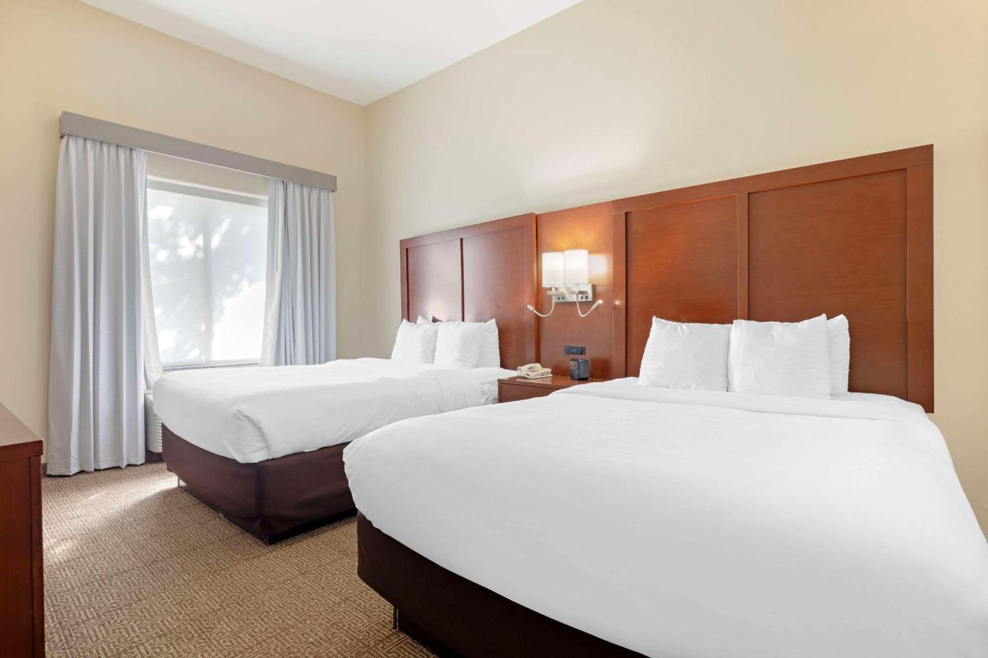 Comfort Suites West Dallas - Cockrell Hill Екстериор снимка