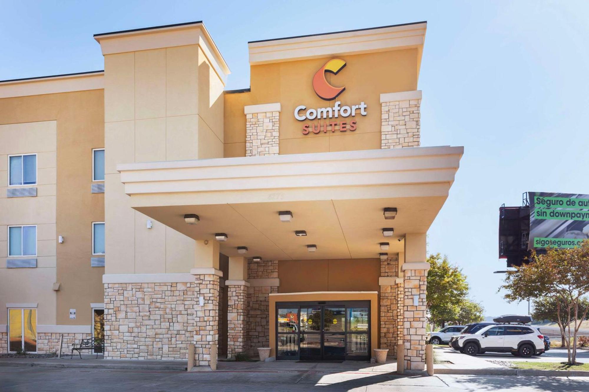 Comfort Suites West Dallas - Cockrell Hill Екстериор снимка